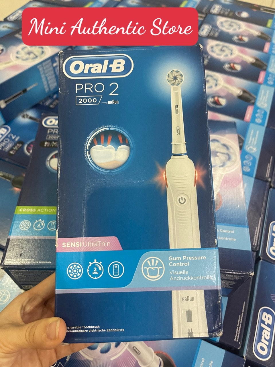 Bàn chải điện Oral B Pro 2 2000s - Made in Germany ( Đen trắng - sensi )