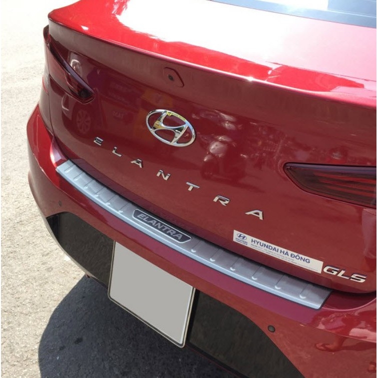 Ốp chống trầy cốp Hyundai Elantra 2016-2020