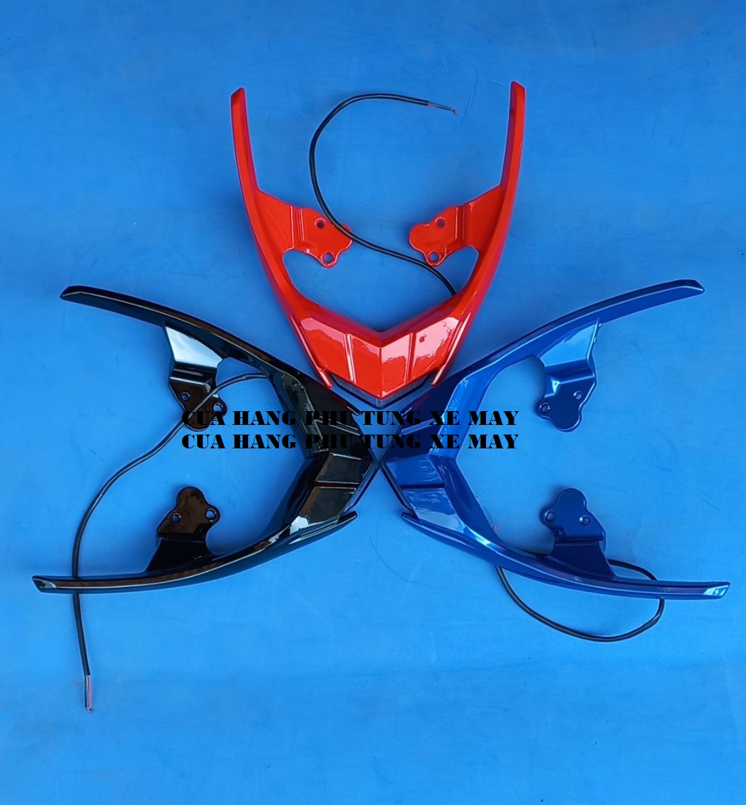 Cảng sau xe Sirius có đèn F1