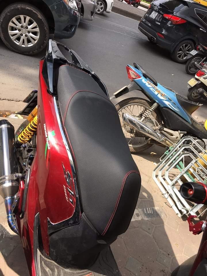 Vỏ yên sh da sần chỉ đỏ- chất liệu da tốt