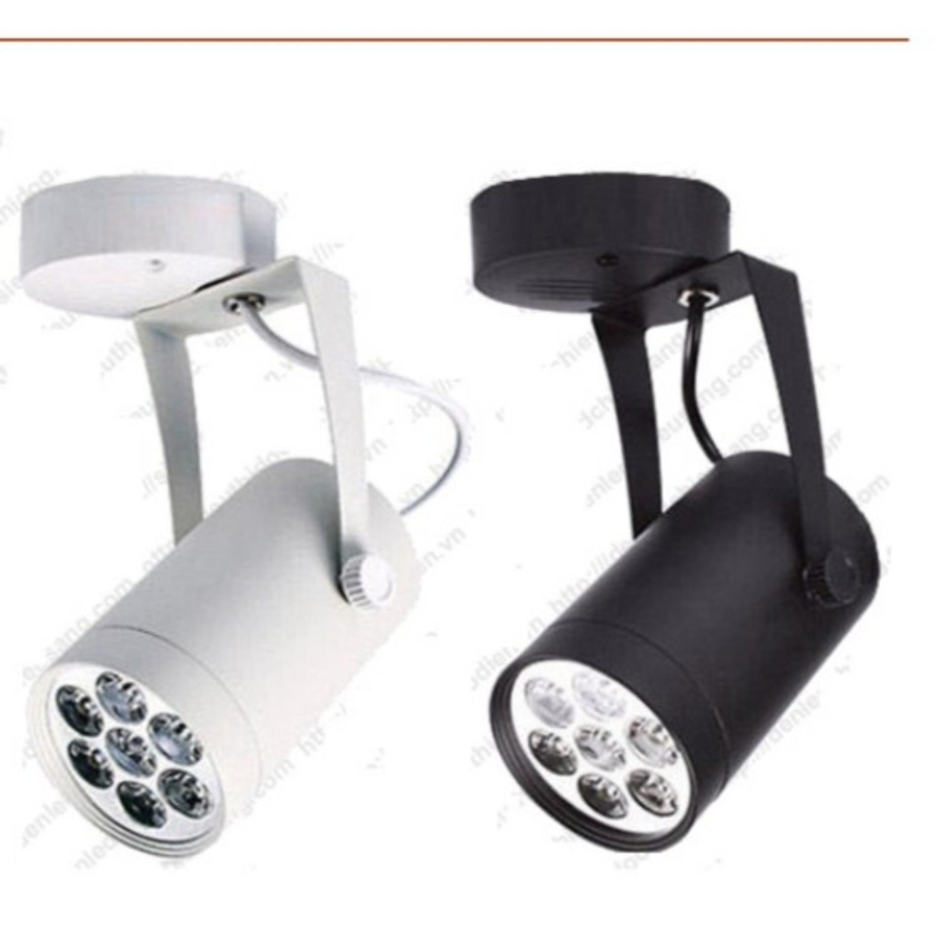 Đèn LED Rọi 7W gắn tường hoặc trần. Đèn LED rọi tranh 7W công suất 7W ánh sáng chiếu rọi hội tụ về 1 điểm, cường độ ánh sáng tập trung làm nổi bật vật thể cần chiếu sáng.