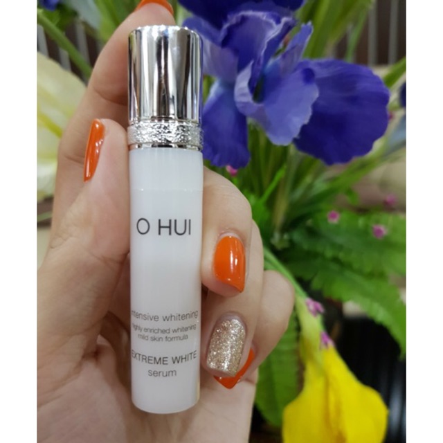 [HCM]Tinh chất dưỡng trắng và chống lão hóa da Ohui Extreme White Serum Snow vitamin 3ml