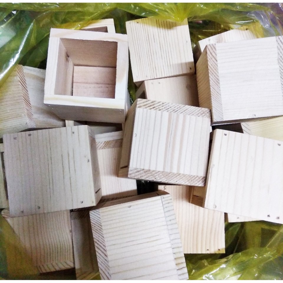 Hộp gỗ vuông trơn 6*6