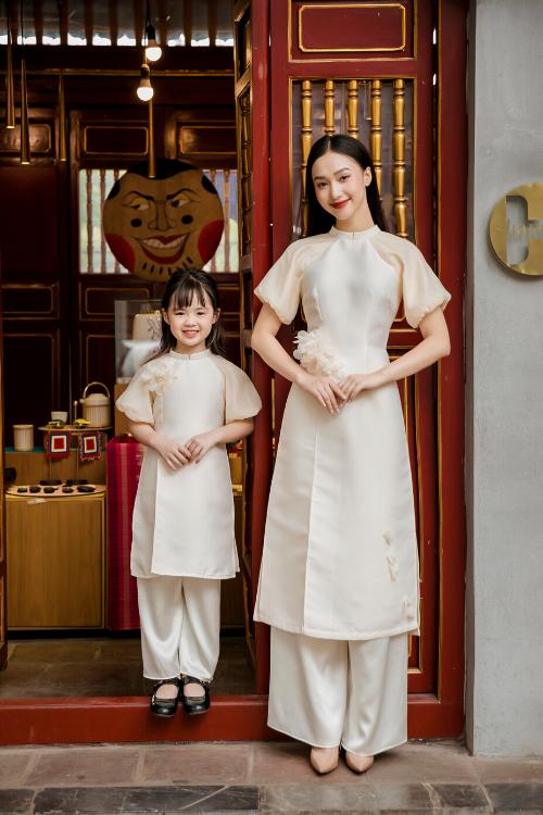 Áo Dài Hai Tà Đính Hoa Nữ