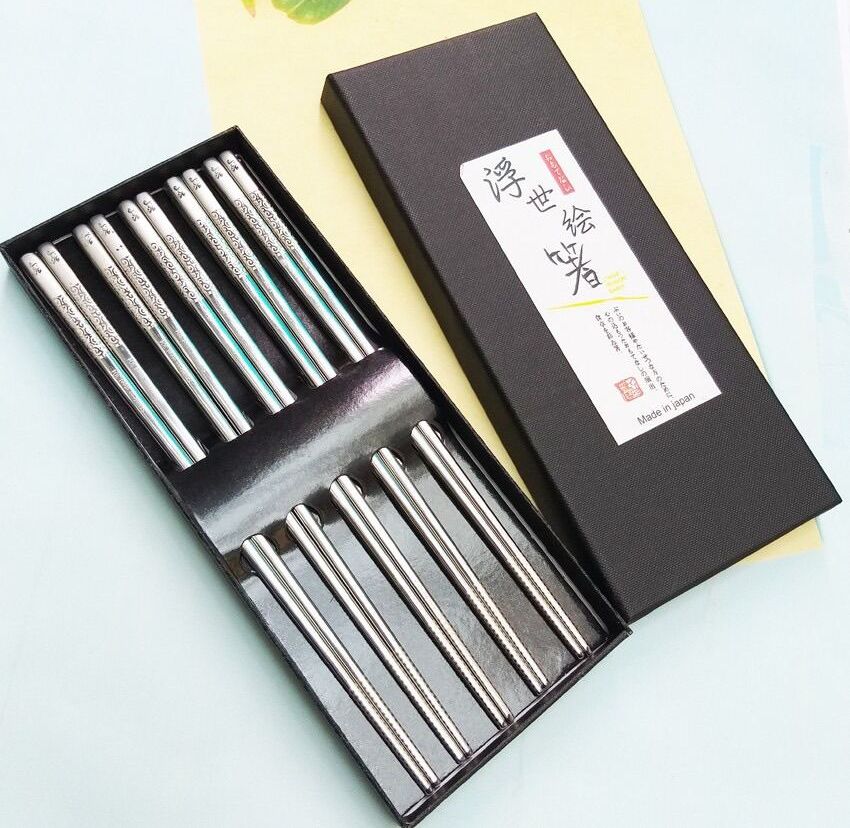 Set 5 đũa ăn Nhật Bản inox 304 mẫu hoa văn đặc ruột cao cấp chống trơn trượt