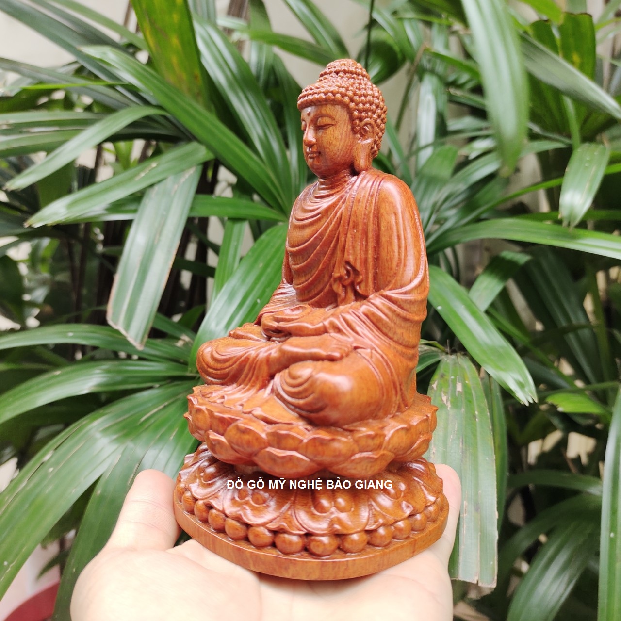 Tượng phật thích ca gỗ hương