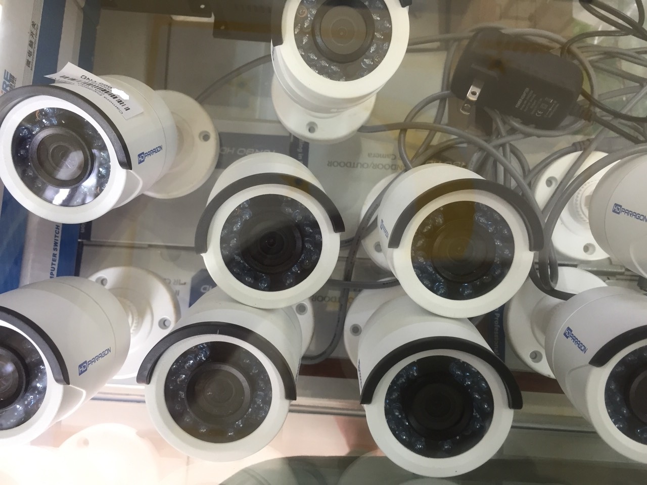 Camera Paragon HDS - 1882 TVI - IRA