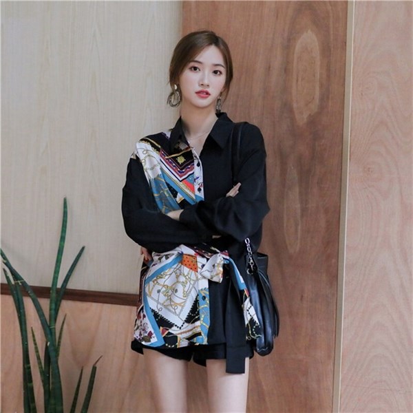 Sơ mi đen hoạ tiết 1 vạt cột dây S