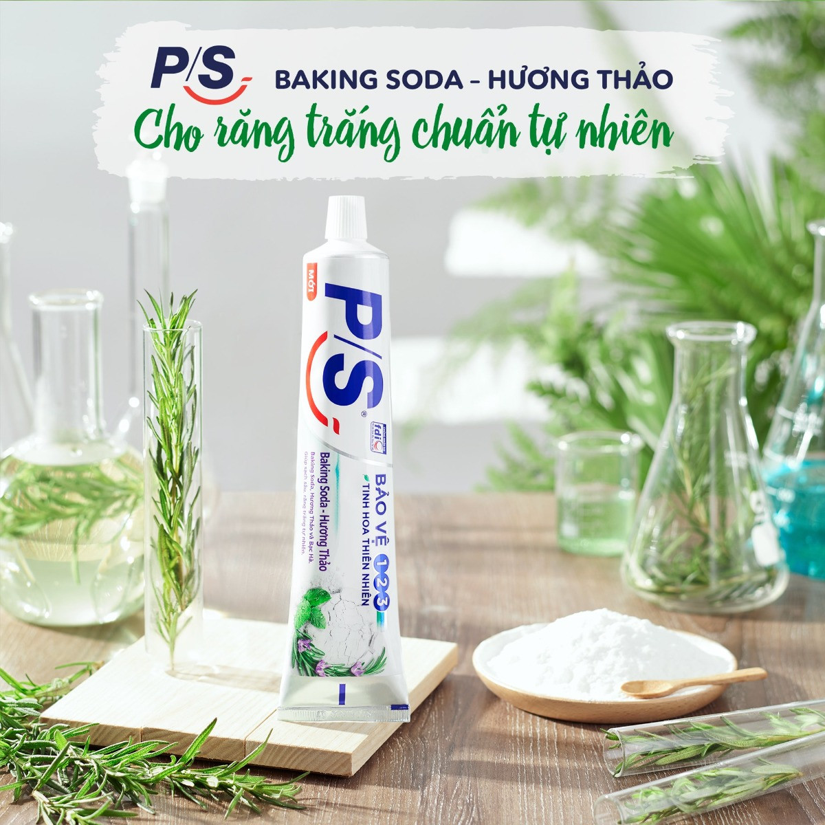 Kem đánh răng P/S Baking soda & hương thảo 180g