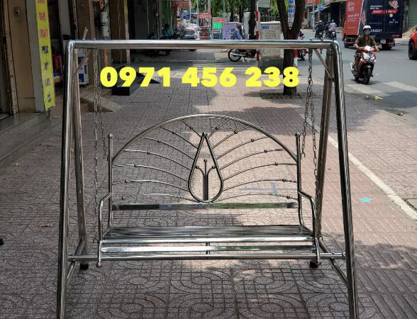 Xích đu inox sân vườn Hà Nội 01