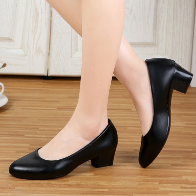 [HCM]giày BIG SIZE nữ size lớn 40 42 42 43 đế vuông 5 phân