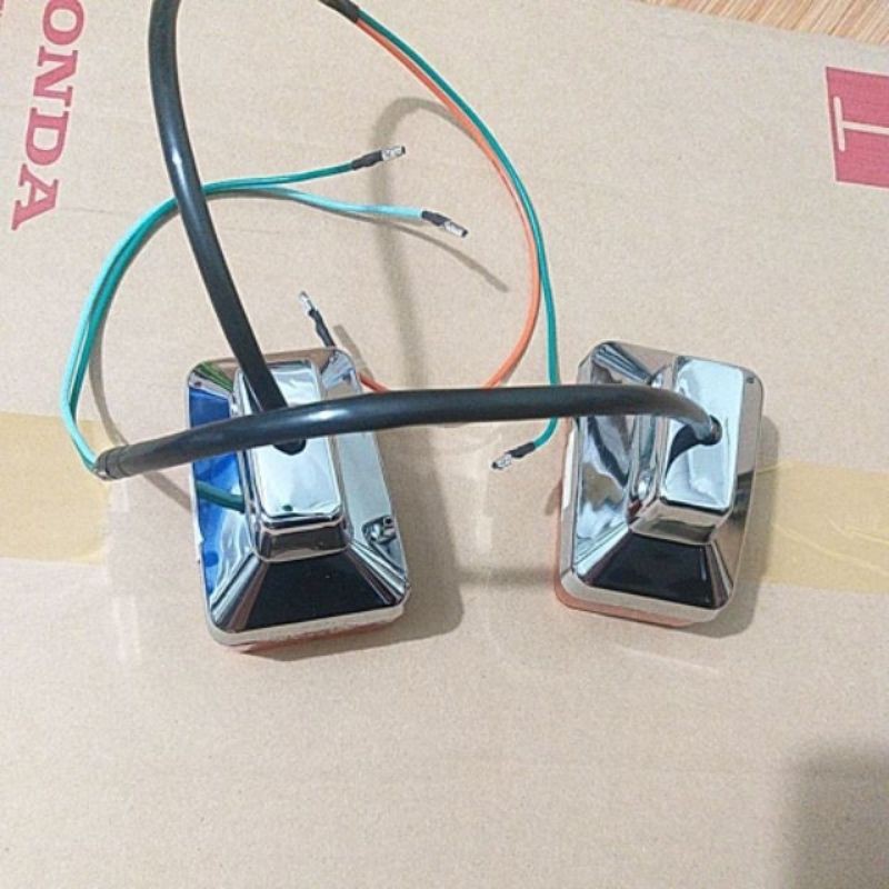 Xi nhan trước xe 82 ( giá 1 cặp xi nhan trước) -8%