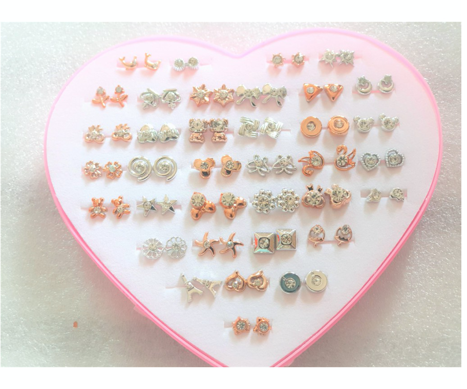 Bông tai nụ chuôi plastic nhiều kiểu dáng