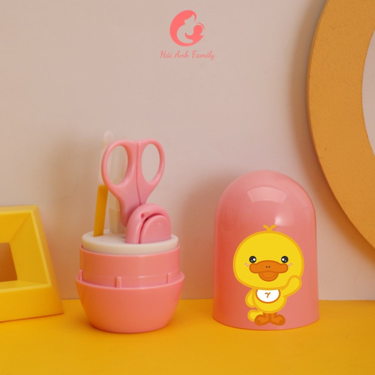 Bộ 4 món dụng cụ kéo, kềm cắt móng tay cho bé