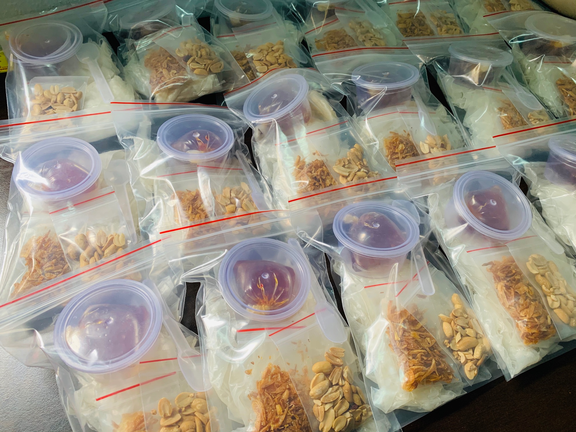Bánh Tráng Sốt Tắc