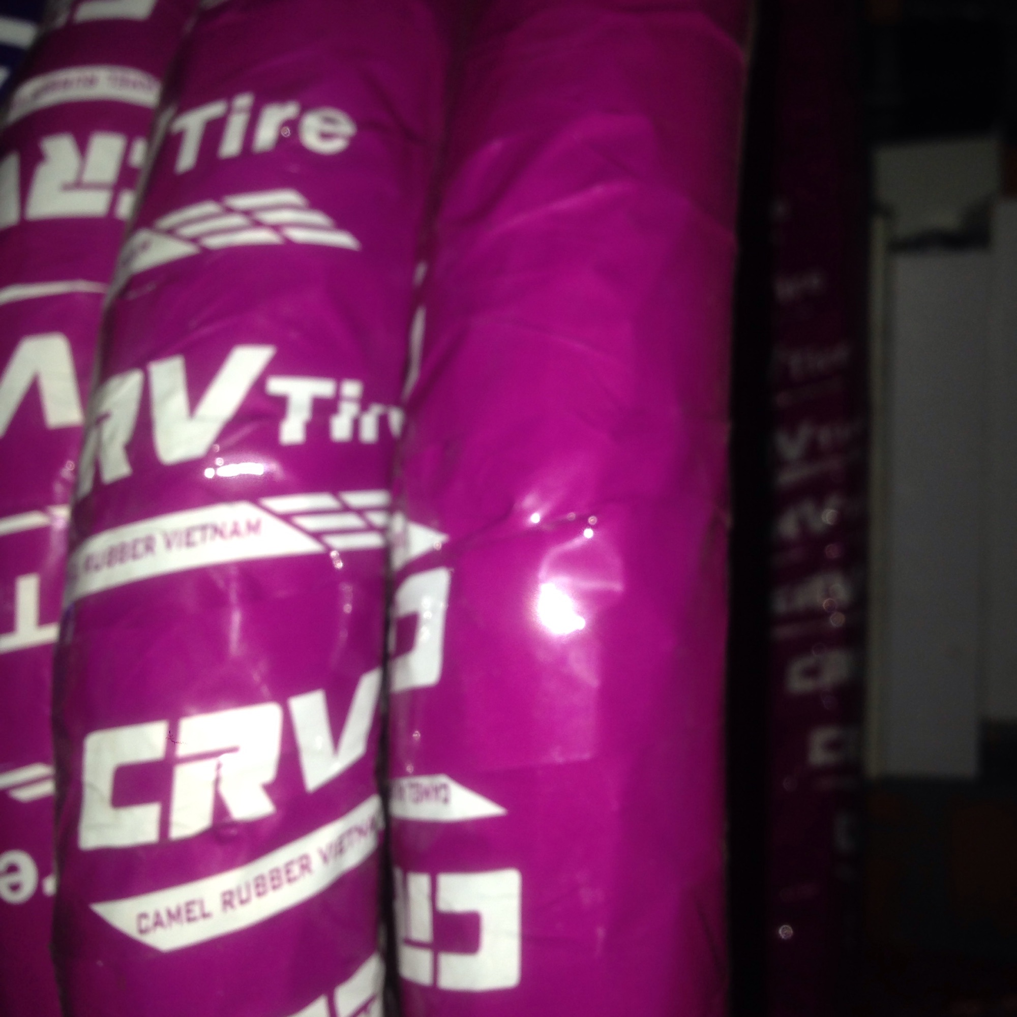 2 vỏ xe  60/90-17 và 70/90-17 CRV xe kiếng ( bao bì tím )