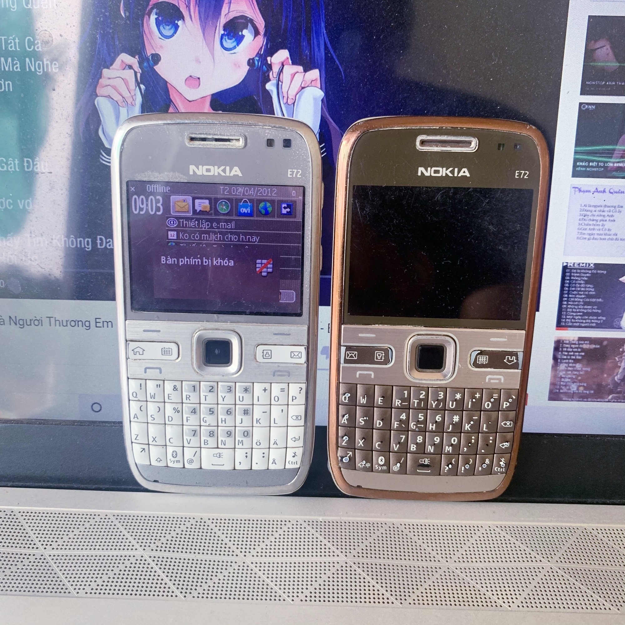 Điện thoại nokia E72 nghe gọi loa to sóng mạnh kiểu dáng cổ hoài niệm