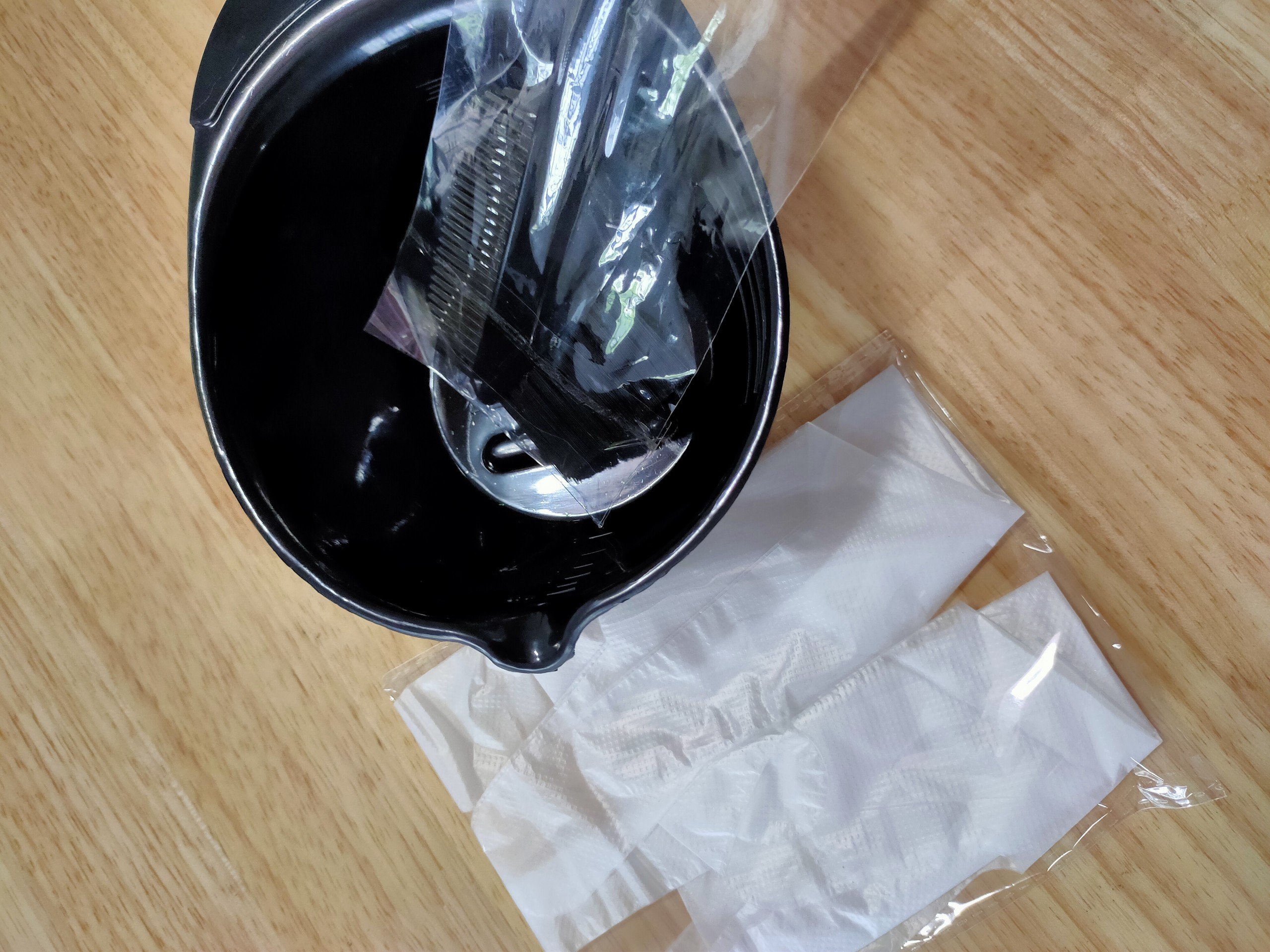 [HCM]Combo chén, lược, bao tay.