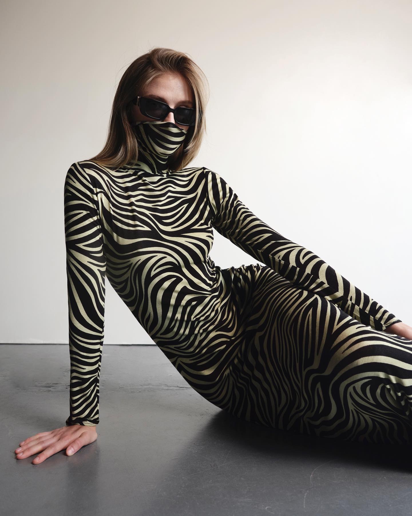 Pattern Turtleneck Dress - Đầm Hoạ Tiết Cổ Cao