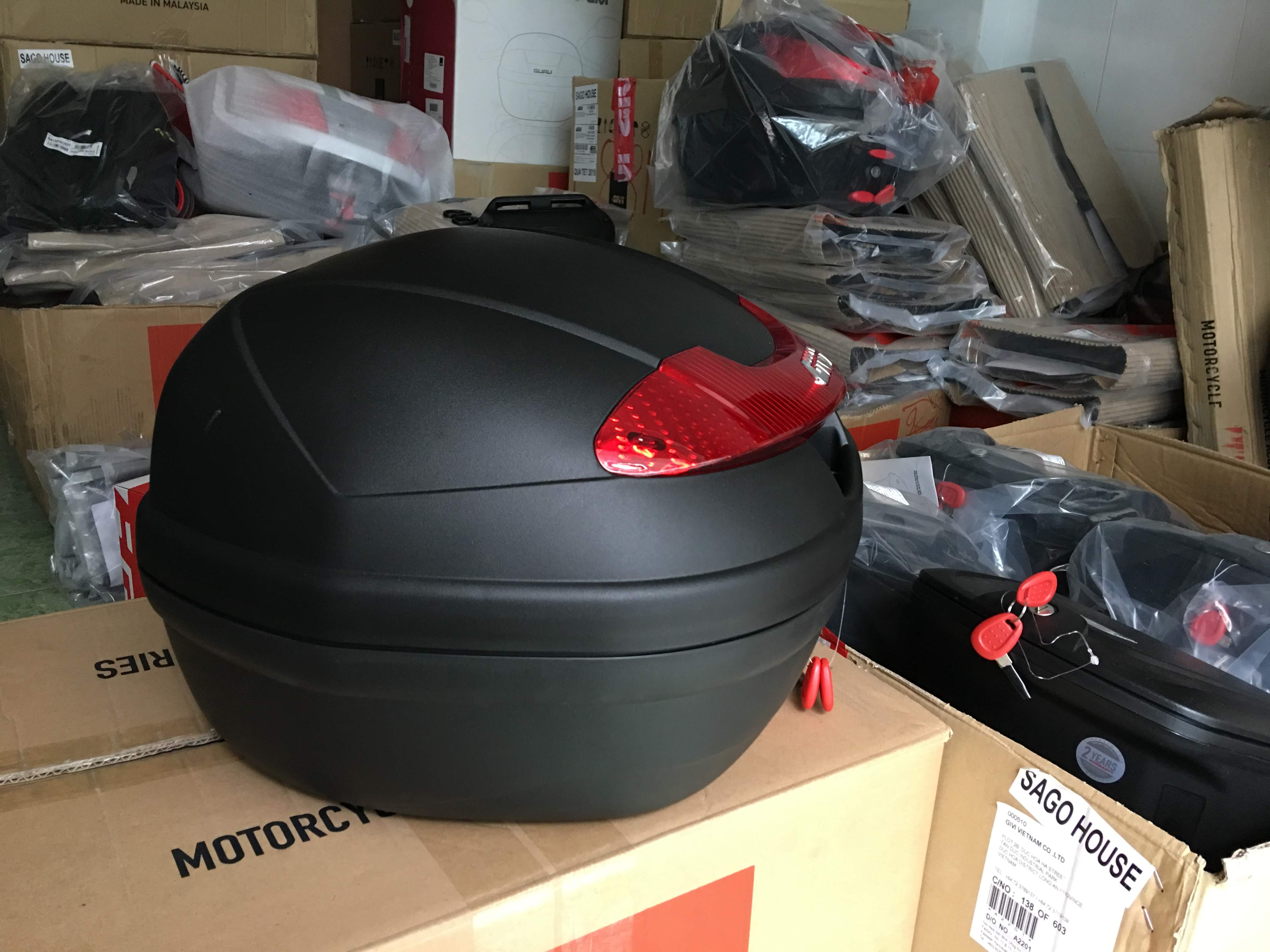 [HCM]Thùng givi E350N kèm đế lắp cho xe Lead