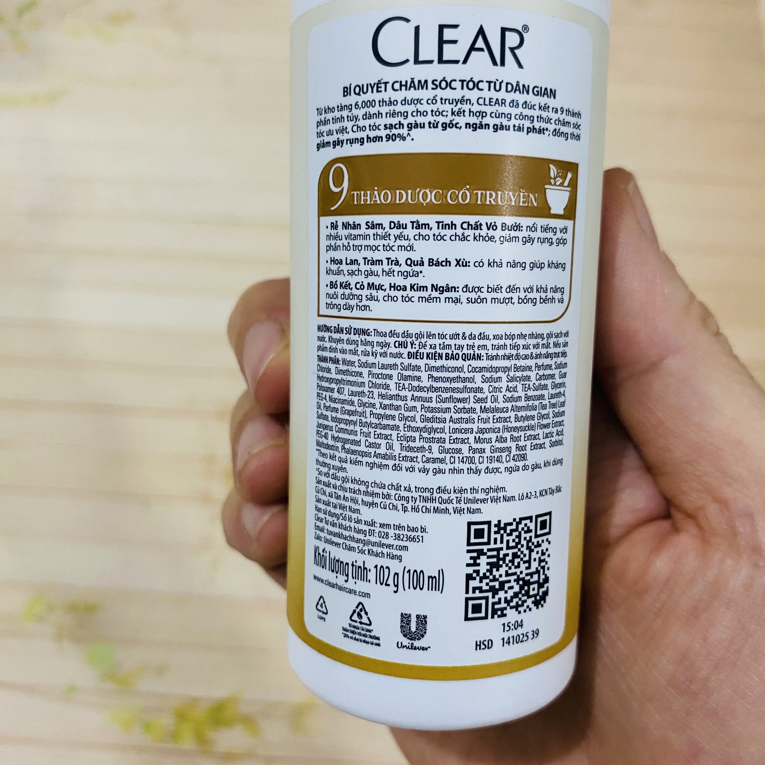 Chai dầu gội Clear thảo dược 102g (100ml)