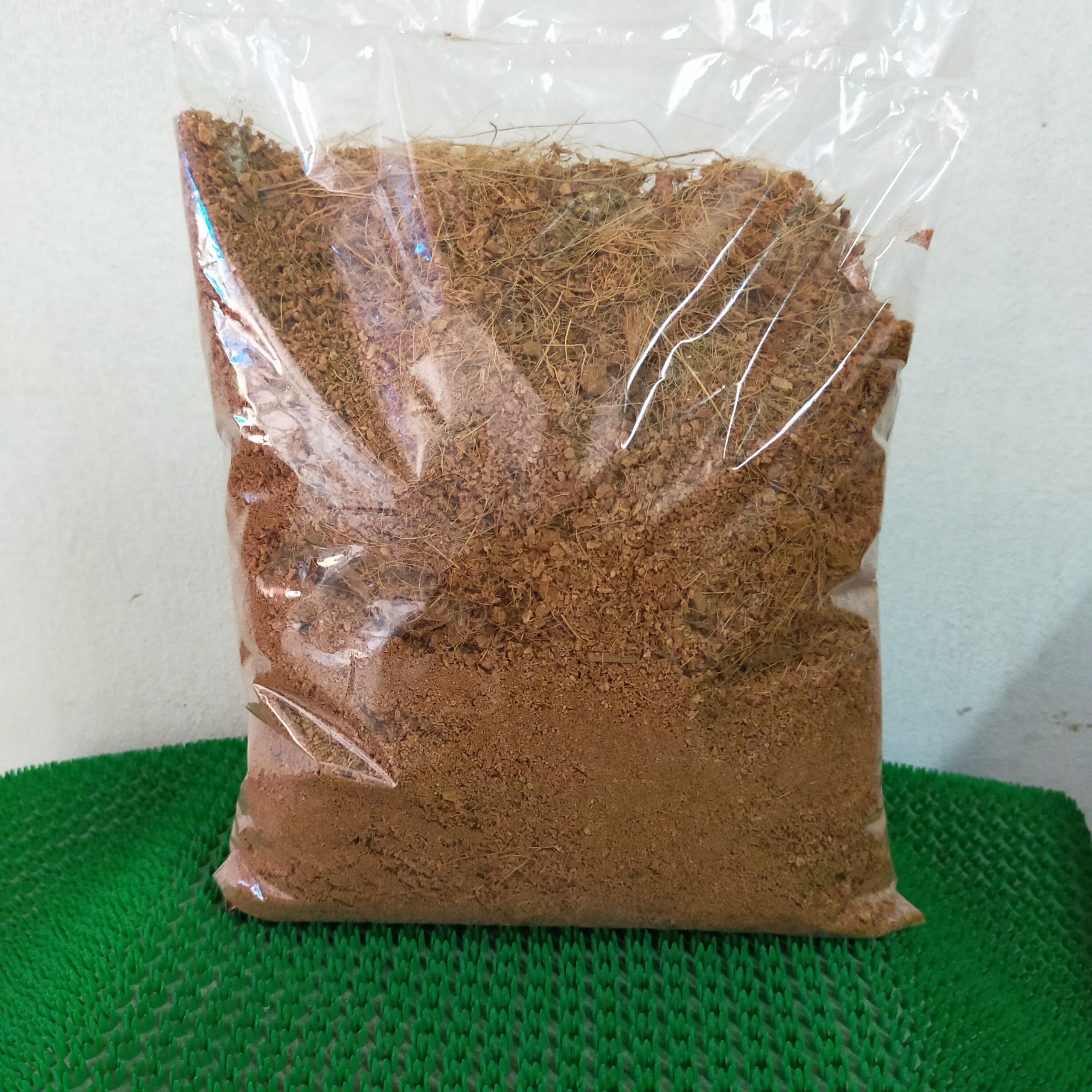 Mùn xơ dừa trồng lan, cây cảnh, rau mầm - Giữ ẩm tốt , tăng độ tơi xốp cho đất