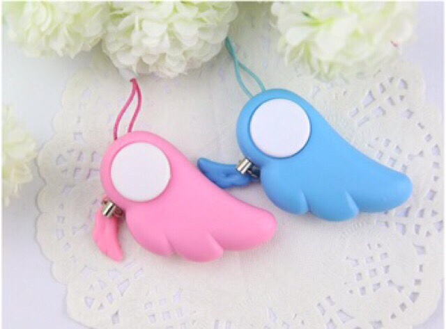 Buckle hook. There is safety whistle for kids. Th078