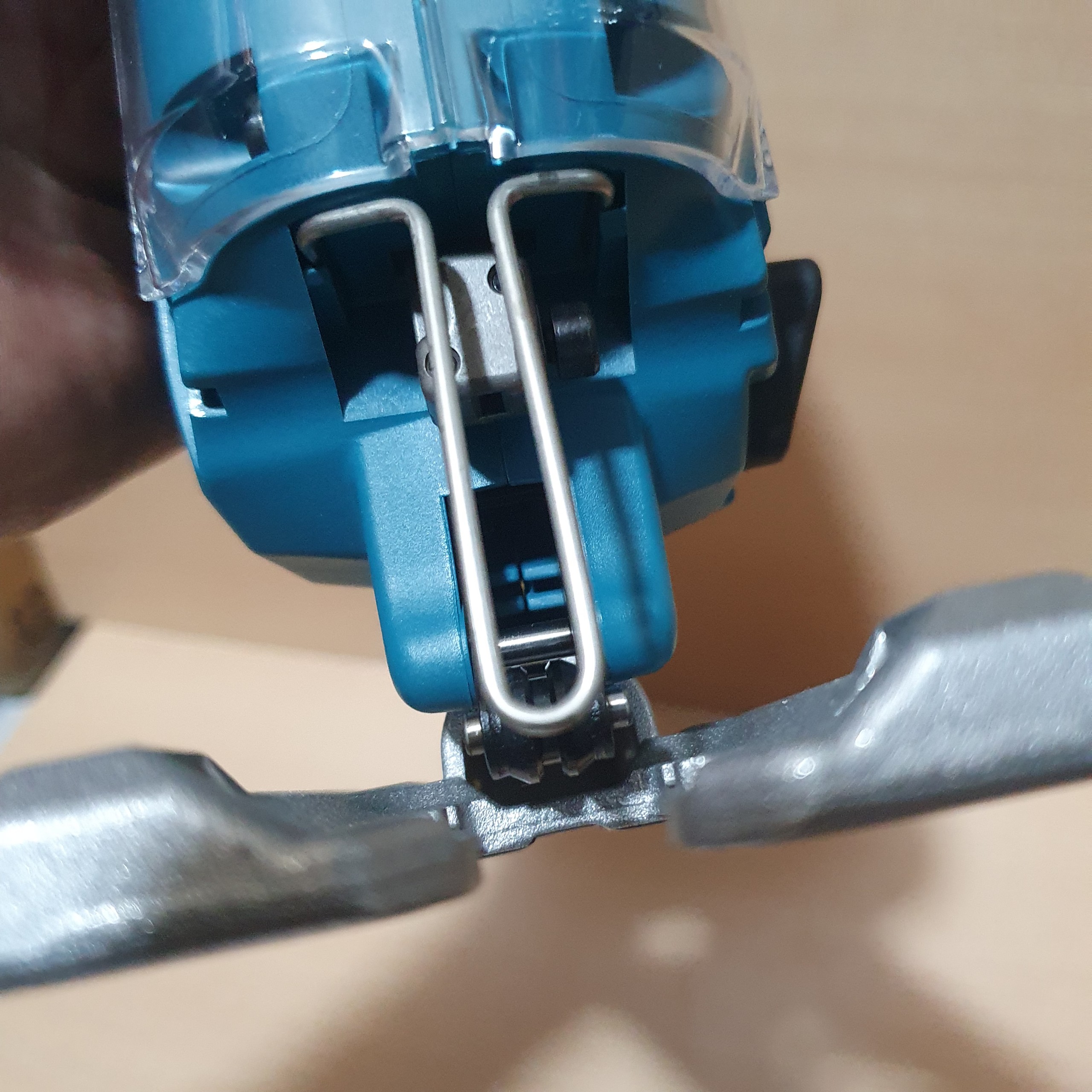 Máy cưa lọng dùng pin Makita JV101DZ 12V (Chưa kèm Pin & Sạc)