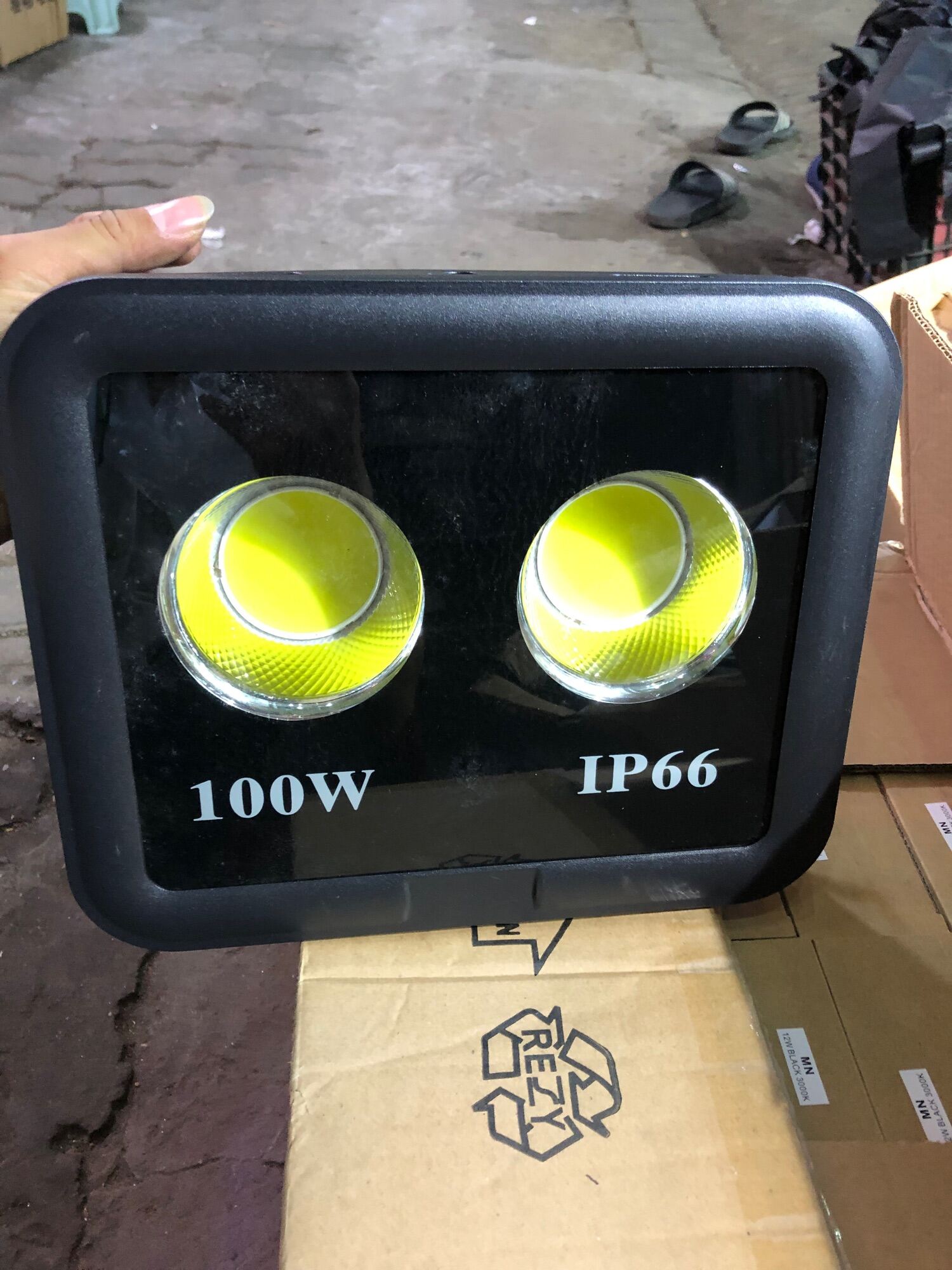 Đèn pha led rọi 100w pha chiếu sâu đèn oha đánh cá