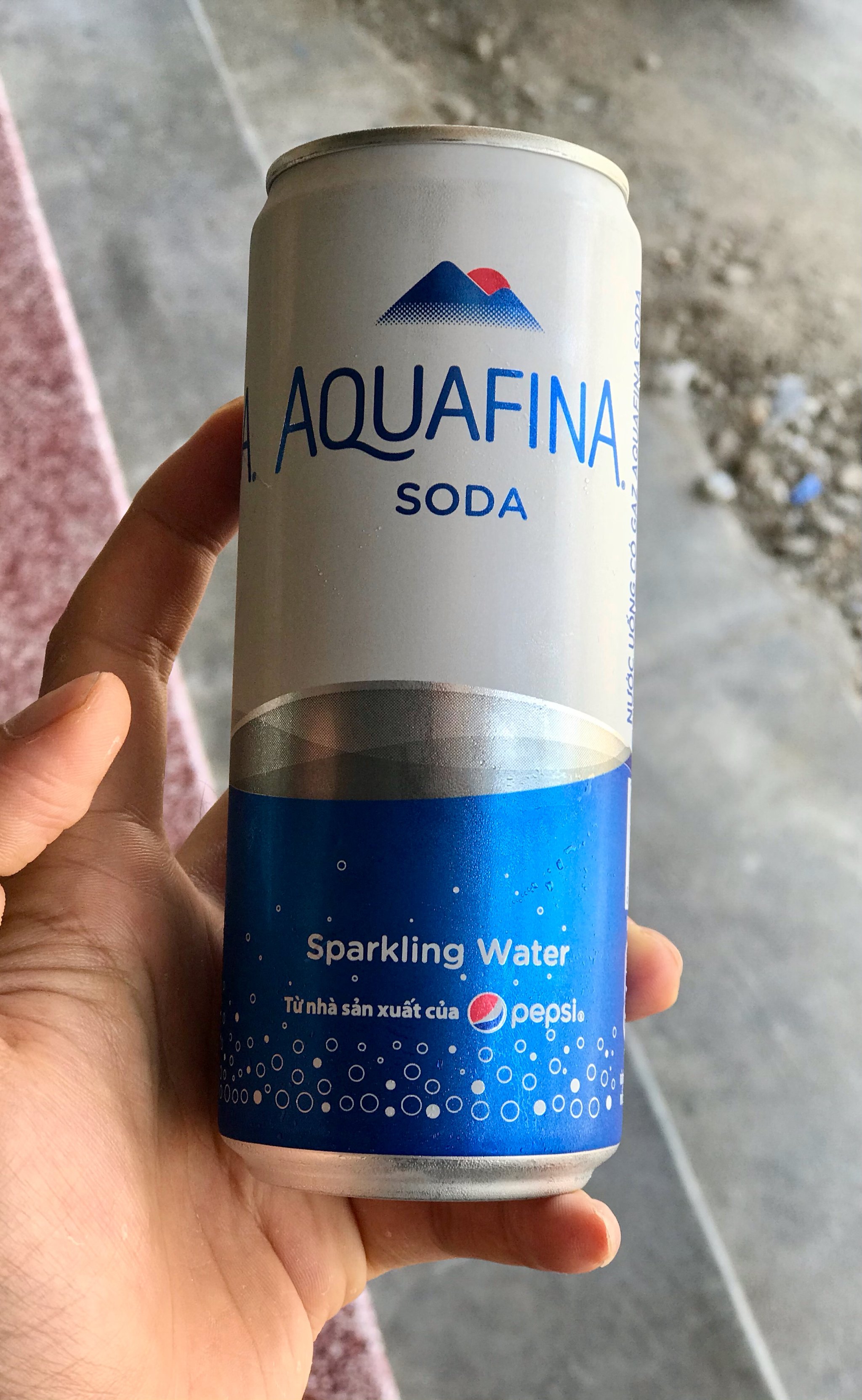 Thùng 24 lon Nước Uống Có Gas Aquafina Soda