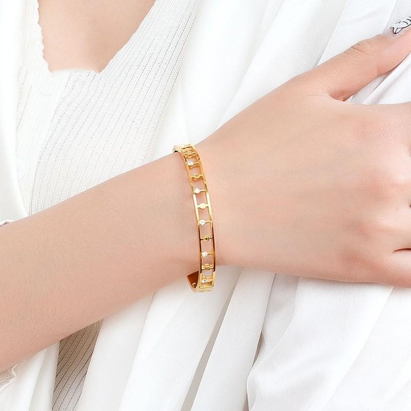 Vòng Tay Nữ Titan Không Đen TT 2422