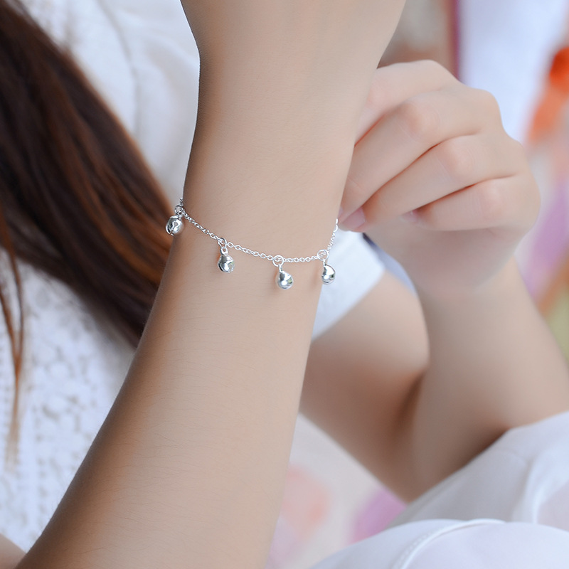 Lắc tay nữ thời trang lục lạc LT95