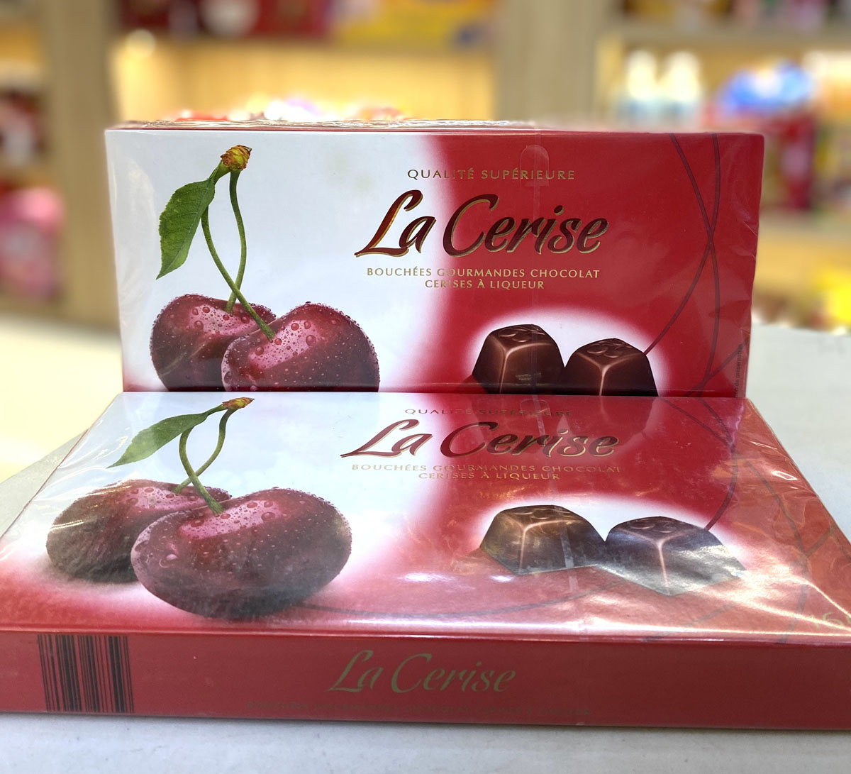 Socola rượu cherry La Cerise (1 hộp 165g)