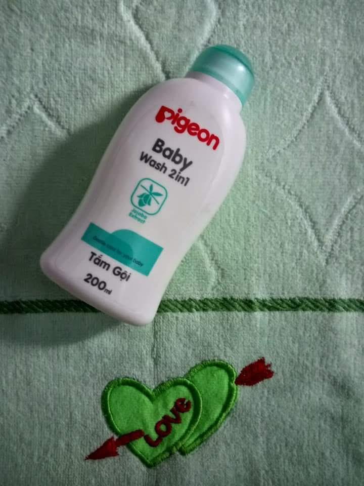 Sữa tắm gội 2 in 1 Pigeon Nhật bản