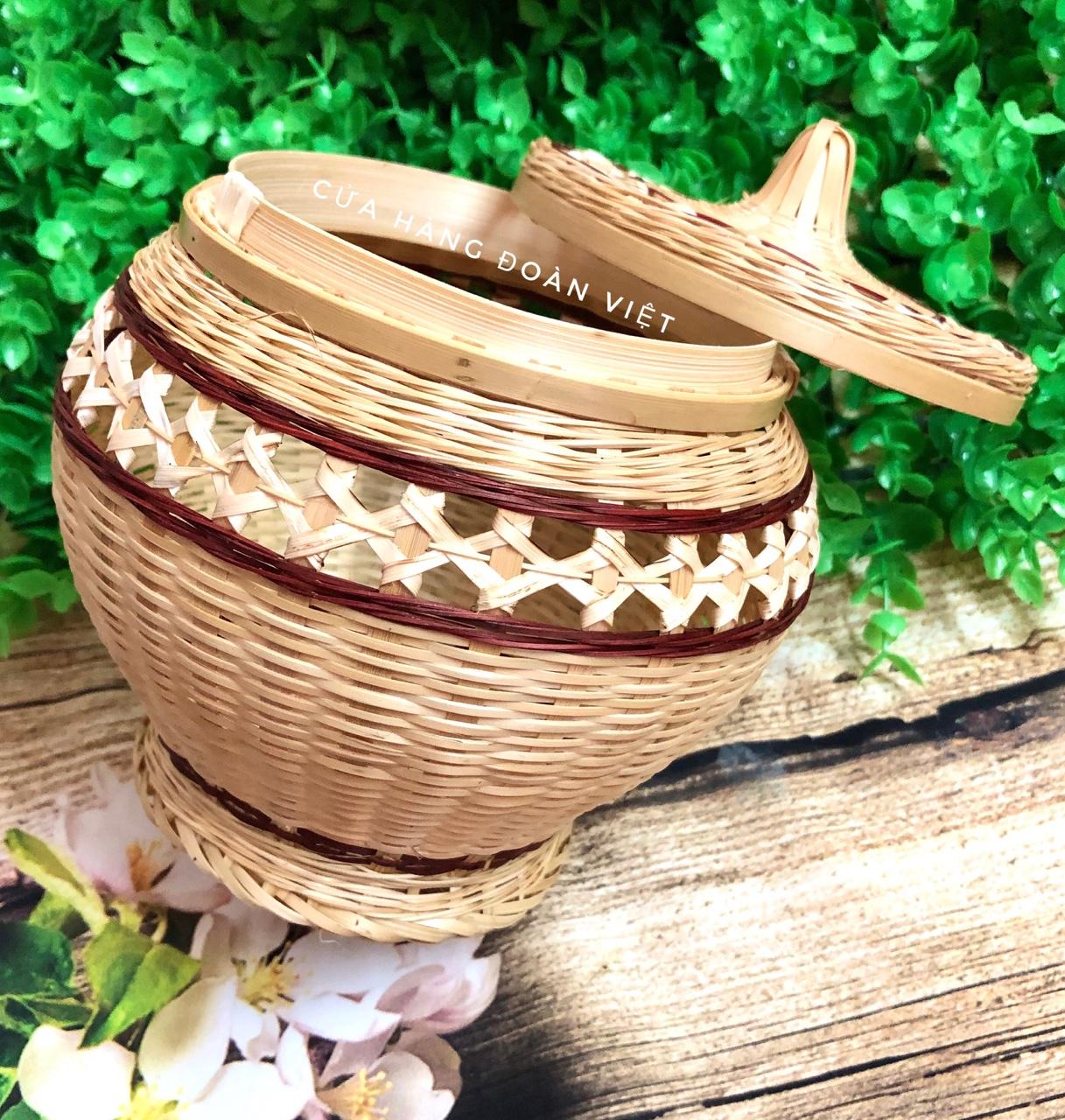 Hộp tre xinh - cơi tre bông có nắp 10 * 12cm