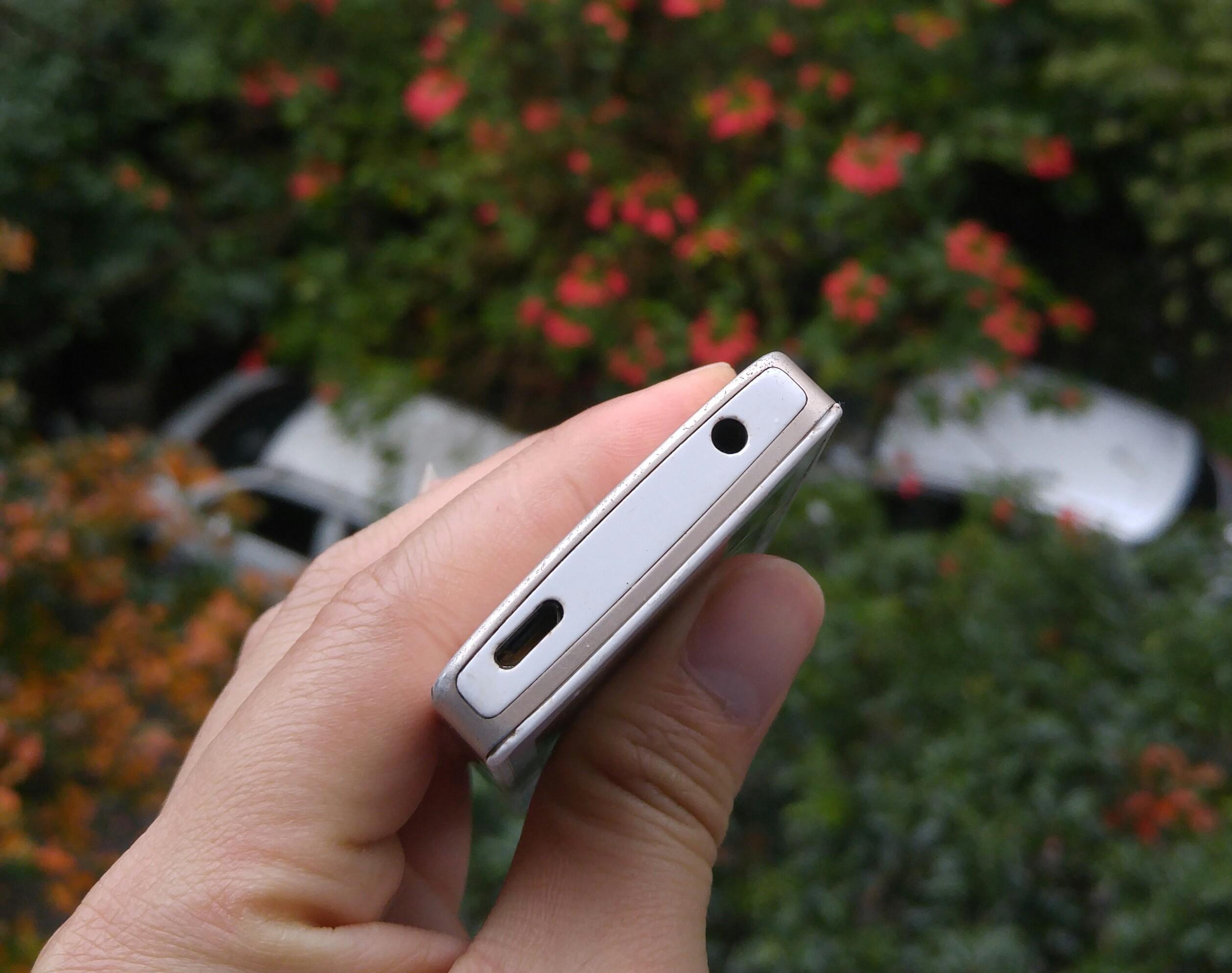 Điện thoại Nokia 515 1 Sim Nguyên .Z.i.n.