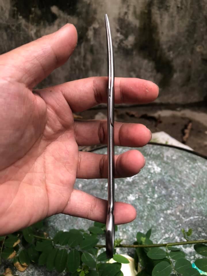 Kéo cắt tai tích, cắt lông cho Gà