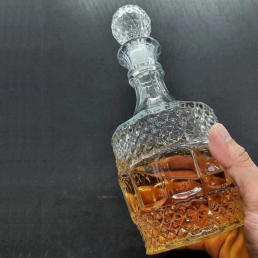 Chai Đựng Rượu Thủy Tinh 750ml cao cấp mẫu trụ tròn họa tiết nổi – Vỏ Chai Rượu Đẹp - Bình đựng Rượu Thủy Tinh - Chai Thủy Tinh Đựng Rượu (B2)