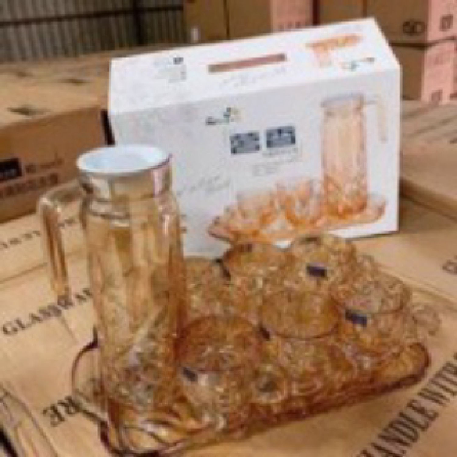 Bộ 6 cốc thủy tinh có khay và bình nước