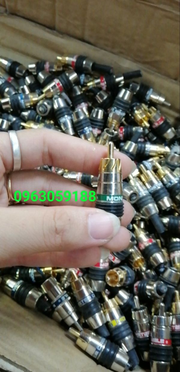 Rắc AV Bãi - 2 Cái