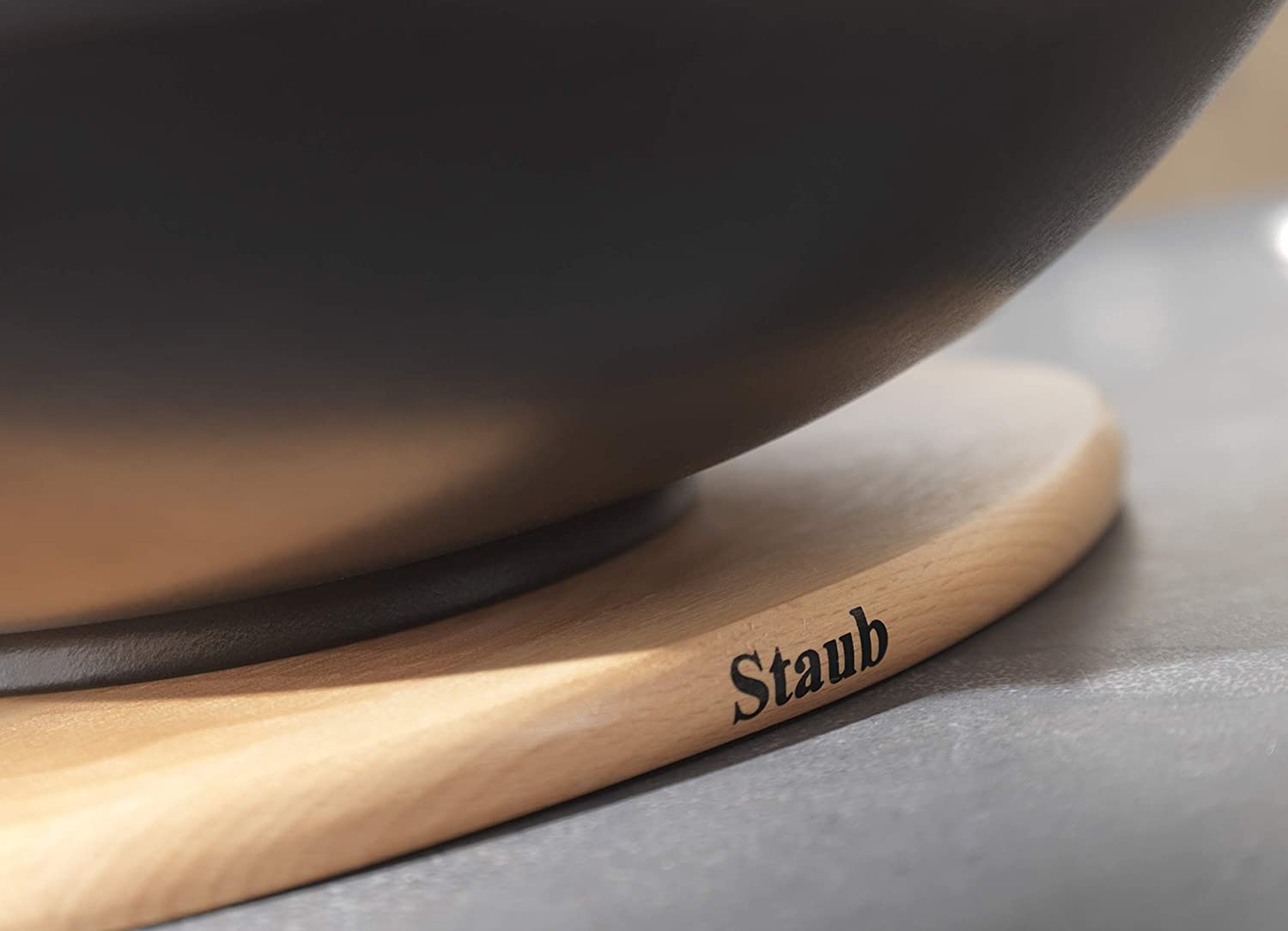 TẤM LÓT NỒI NAM CHÂM STAUB, HÌNH OVAL, 29CM