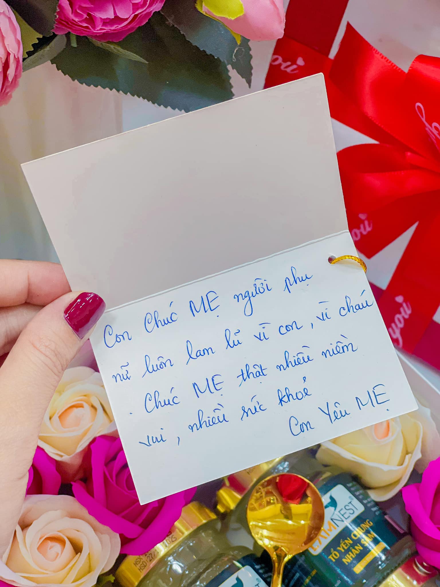 Quà 8.3 (6 hủ yến chưng sẵn,kèm thiệp,hoa sáp,muỗng vàng)