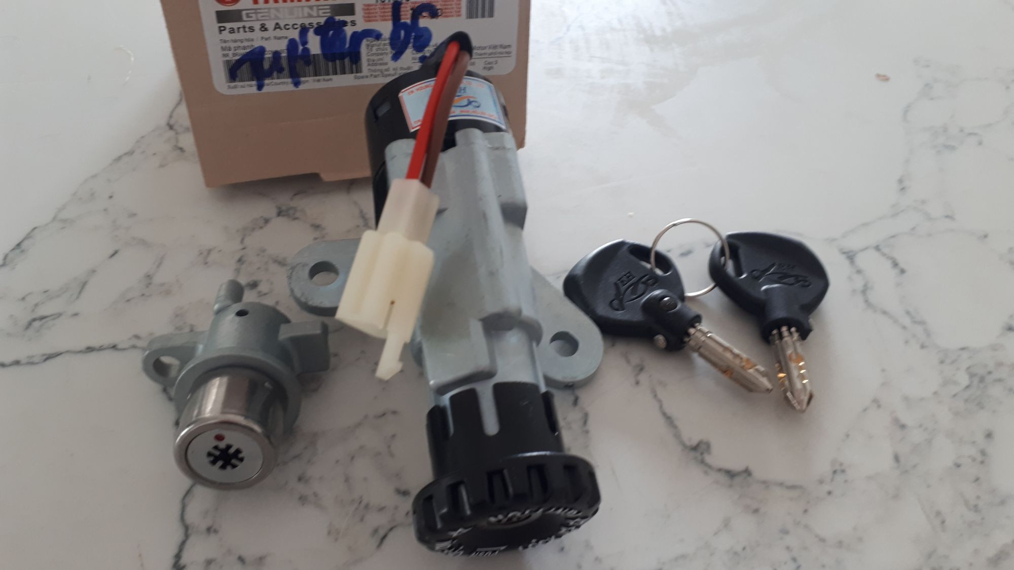 [HCM]khóa bộ 8 cạnh xe jupiter zin thái