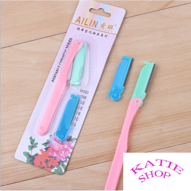 Combo 2 bộ dụng cụ tỉa lông mày Ailin  Bộ dụng cụ tỉa lông mày Ailin gồm 2 dụng cụ được làm từ chất liệu nhựa cứng, lưỡi dao bằng thép không gỉ sắc bén, độ bền cao.