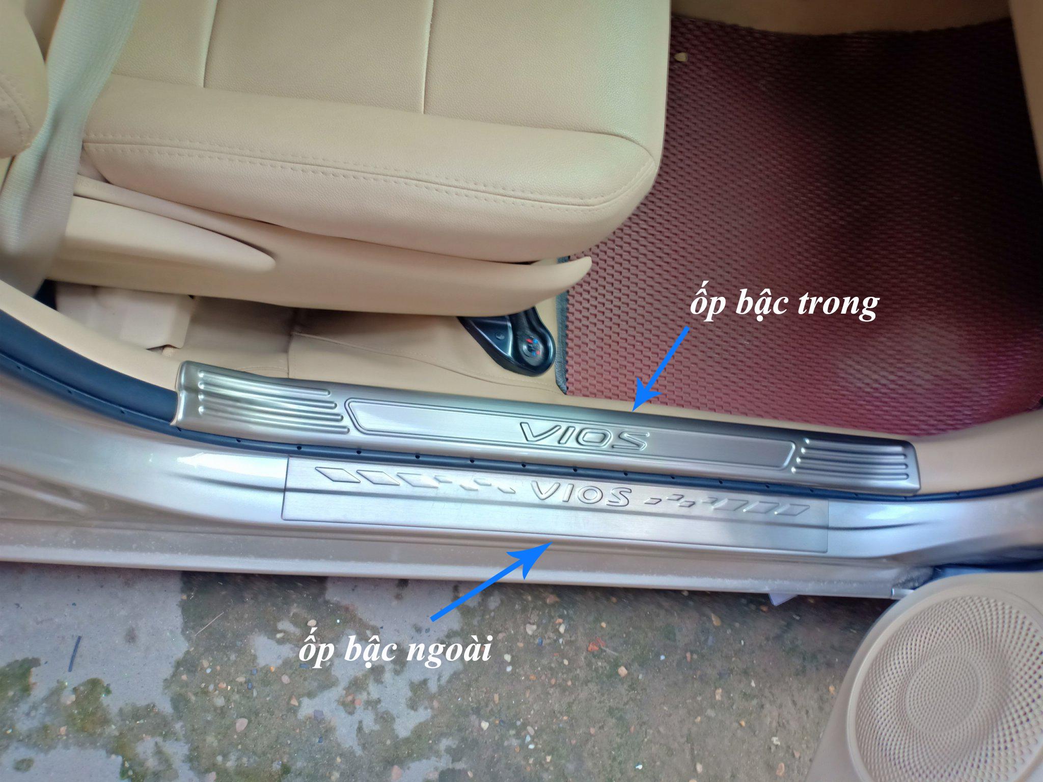 Ốp Bậc Cửa Ngoài Xe Vios 2014 đến 2020 Mẫu Inox, 4 Chi Tiết Giúp Trang Trí Chống Xước Xe Hiệu Quả, Có Sẵn Keo 2 Mặt Siêu Dính, Lắp Đặt Dễ Dàng Tại Nhà
