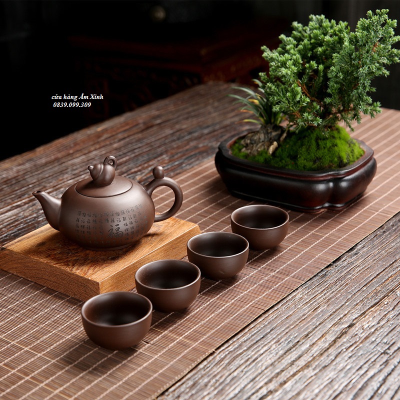 Bộ ấm chén tử sa Nghi Hưng