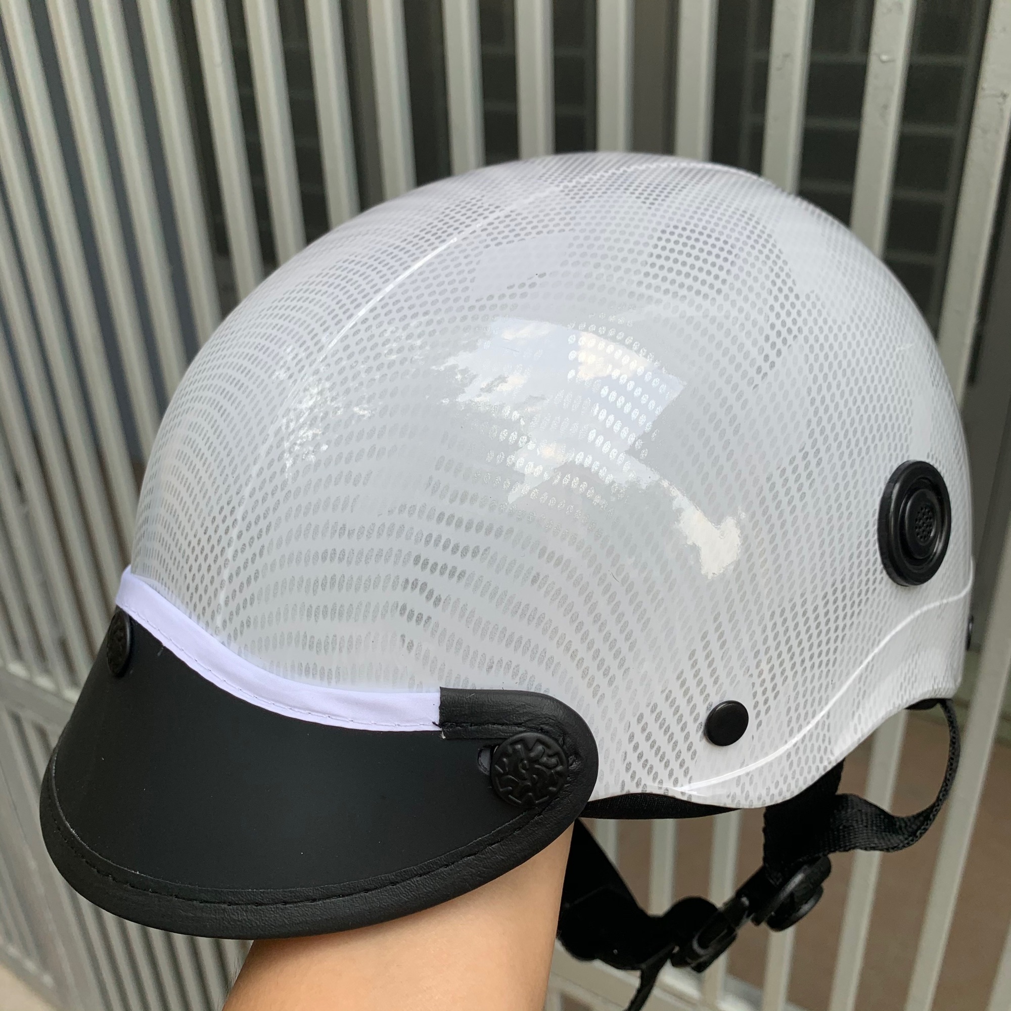 Nón nhúng carbon mẫu mới màu trắng { Hàng Sẵn }