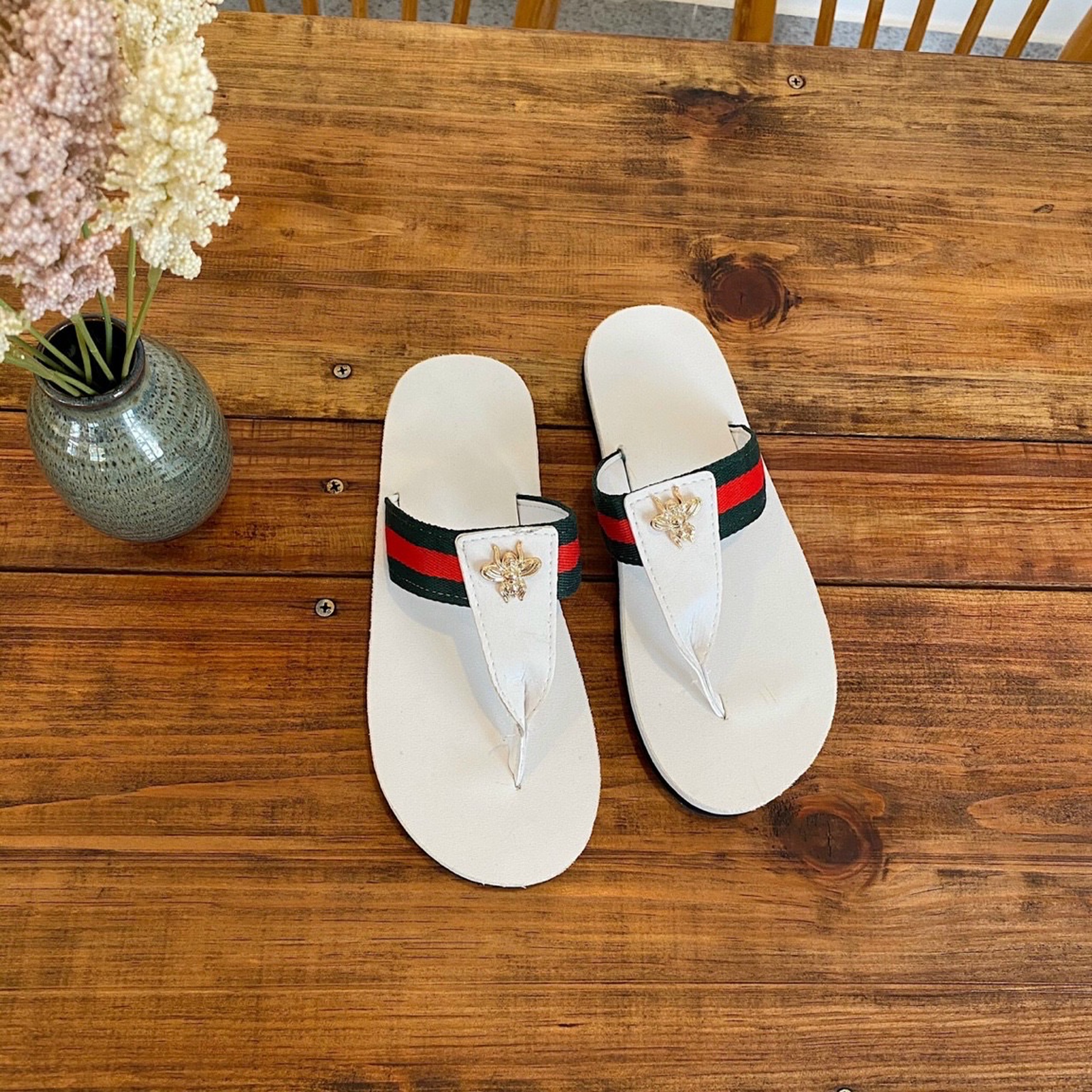 Dép cặp F 16 XL + A 209 trắng khác size ib chọn thêm