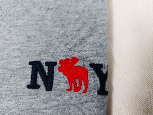 Áo thun Abercrombie NY Gray