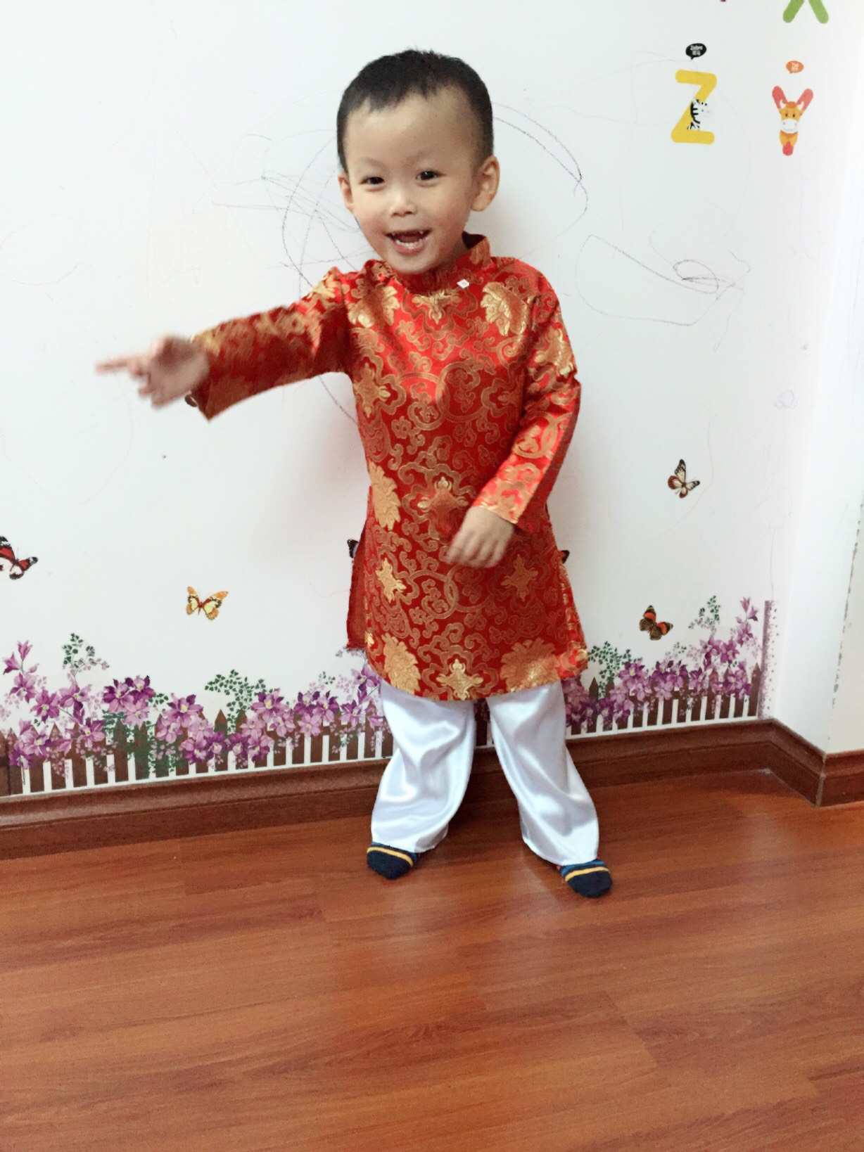 (SIÊU HOT) Áo dài cách tân cho bé trai (kèm quần lụa)